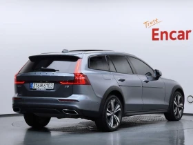 Volvo V60 Cross Country 2.0 Automatic, снимка 2