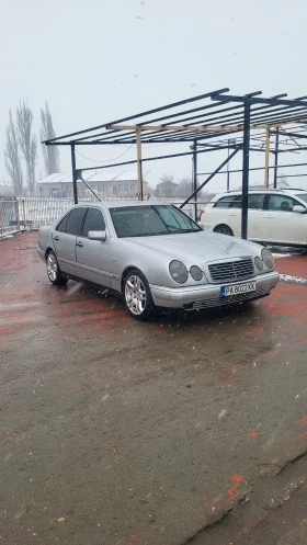     Mercedes-Benz E 250 2.5d