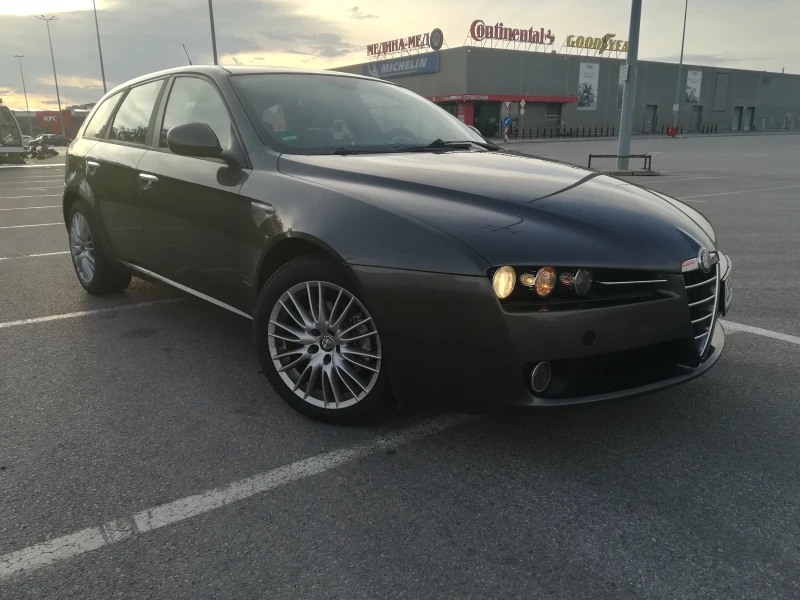 Alfa Romeo 159 sportwagon 1.9JTDм КЛИМАТРОНИК , снимка 3 - Автомобили и джипове - 47647414