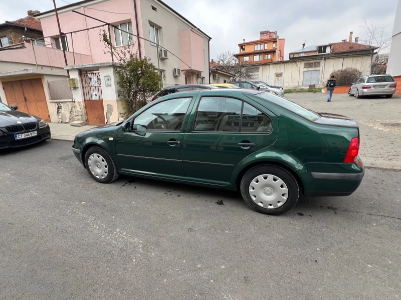 VW Bora 1.6i, снимка 3 - Автомобили и джипове - 48165628