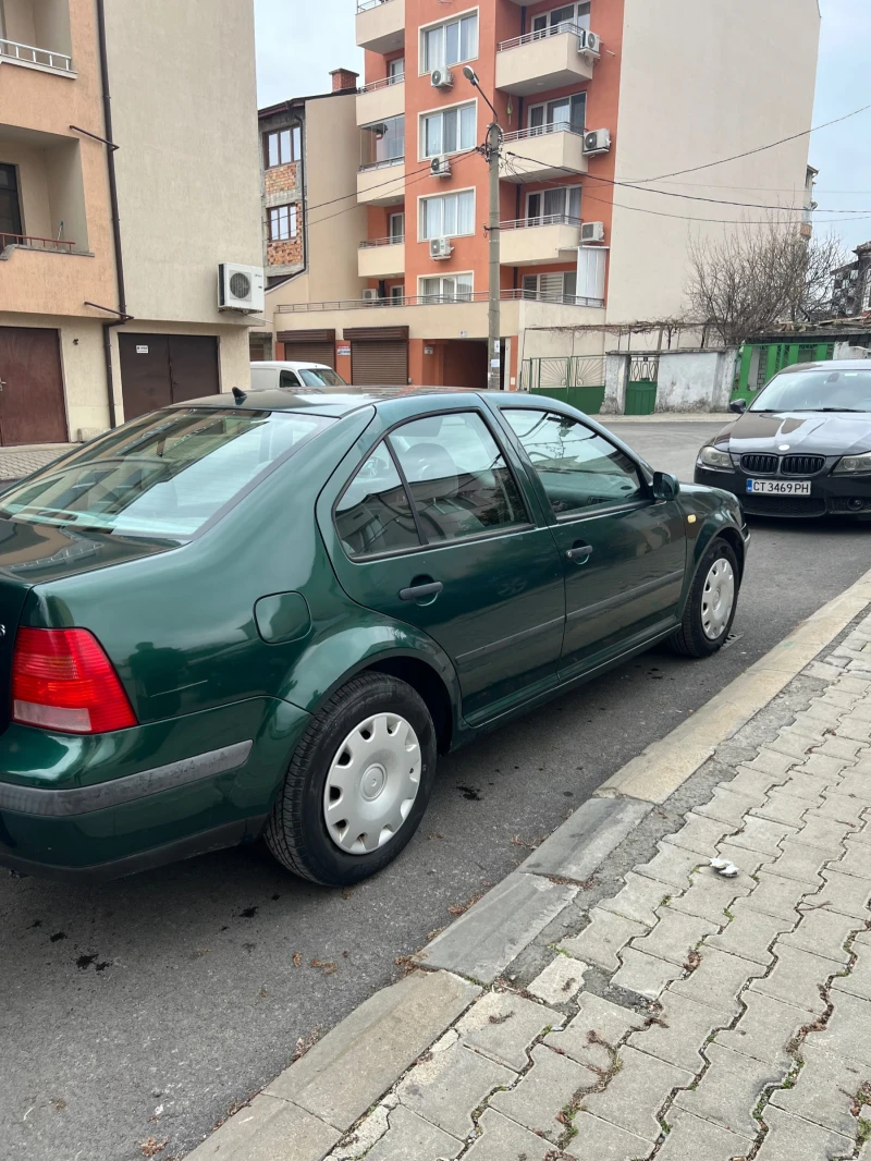 VW Bora 1.6i, снимка 4 - Автомобили и джипове - 48165628