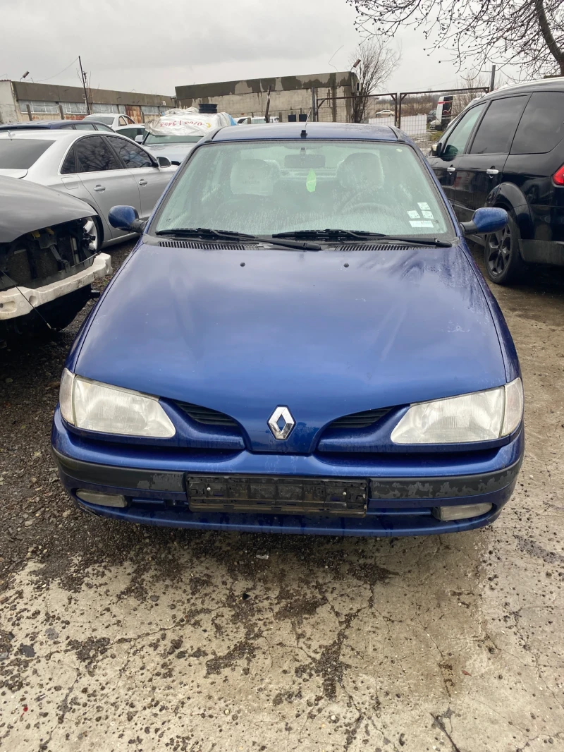 Renault Megane 1.6, снимка 1 - Автомобили и джипове - 48218885