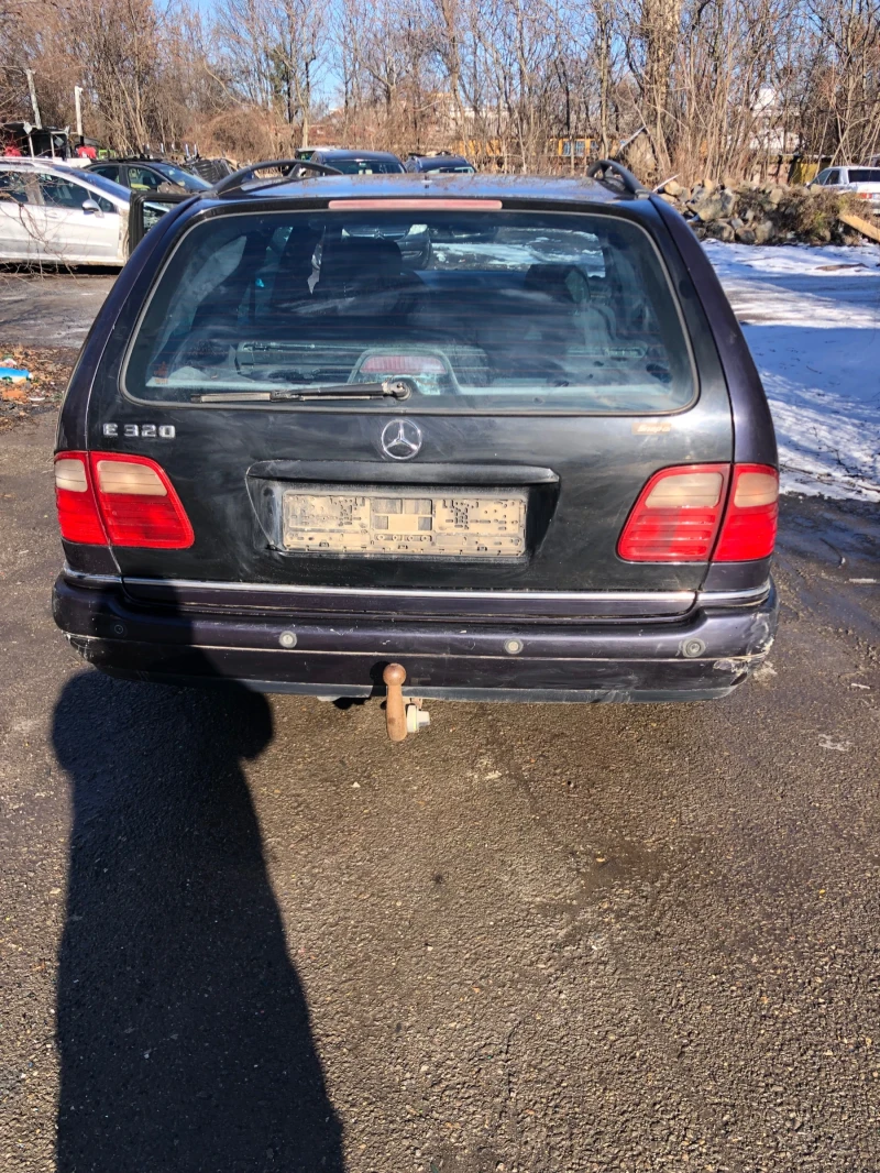 Mercedes-Benz E 290 На части, снимка 3 - Автомобили и джипове - 48546829