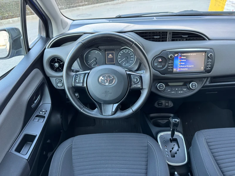 Toyota Yaris 1.5iE-Hybrid-Automatic NaviCameraAsistenLine, снимка 9 - Автомобили и джипове - 49409058