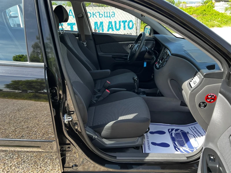 Kia Rio 1.4i 162000km SWISS EDITION, снимка 11 - Автомобили и джипове - 50218370