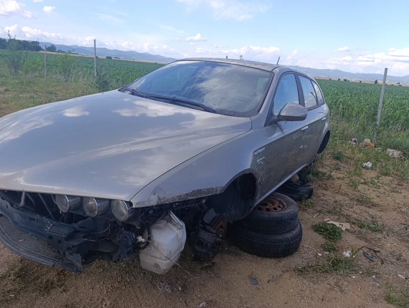 Alfa Romeo 159 sportwagon 1.9CDI, снимка 7 - Автомобили и джипове - 50831781