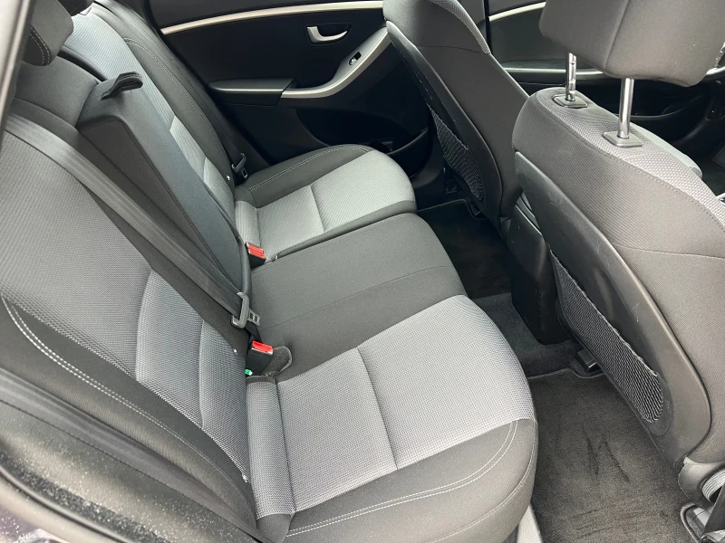 Hyundai I30 1.6CRDi, ШВЕЙЦАРИЯ, снимка 11 - Автомобили и джипове - 51460763