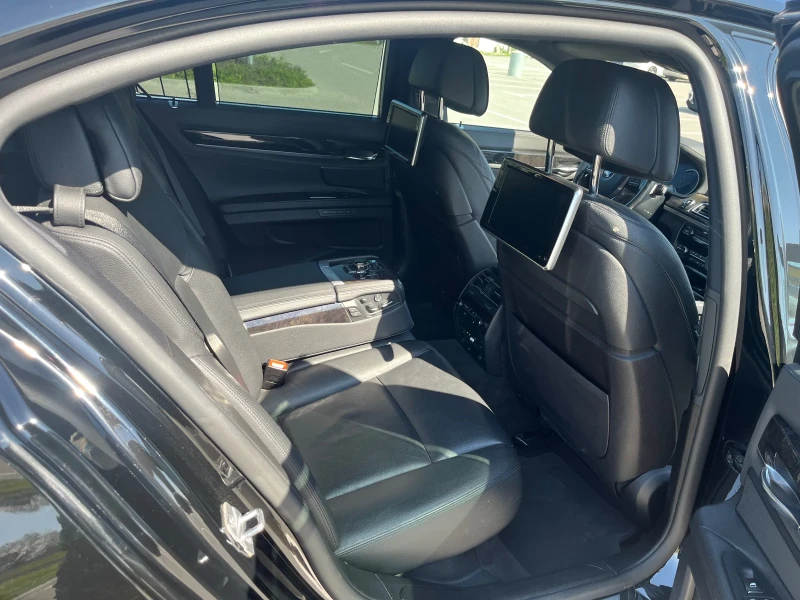 BMW 750 X drive , снимка 7 - Автомобили и джипове - 51853435