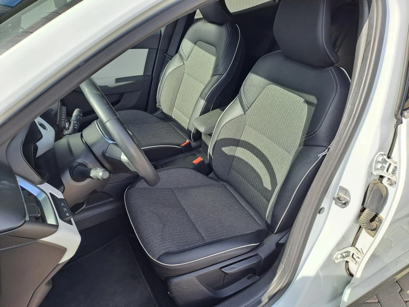 Renault Clio 1.0 TCe 90 k.c. AUTOMATIC Коледен Бонус 6%, снимка 9 - Автомобили и джипове - 51920885