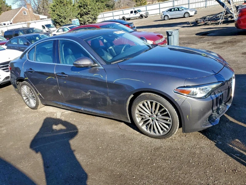 Alfa Romeo Giulia Ti Q4 * Възможност за Лизинг* , снимка 4 - Автомобили и джипове - 53034280
