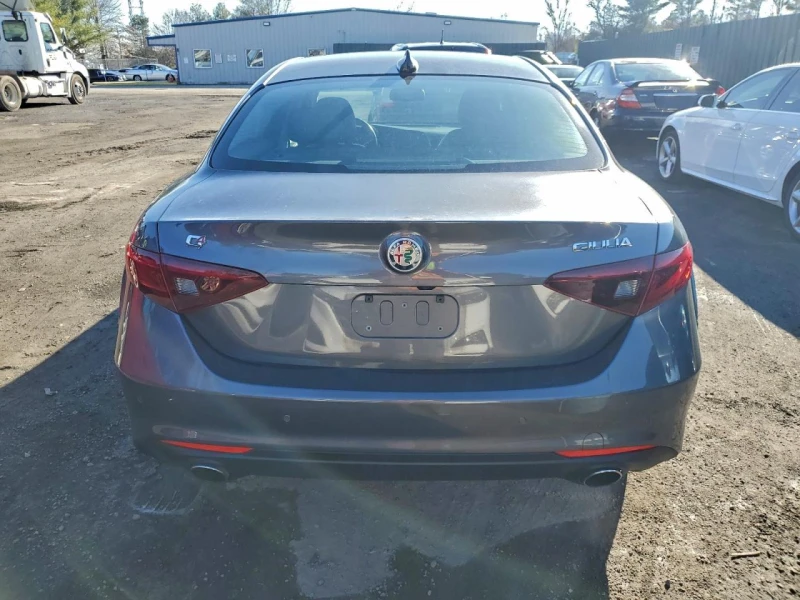 Alfa Romeo Giulia Ti Q4 * Възможност за Лизинг* , снимка 6 - Автомобили и джипове - 53034280