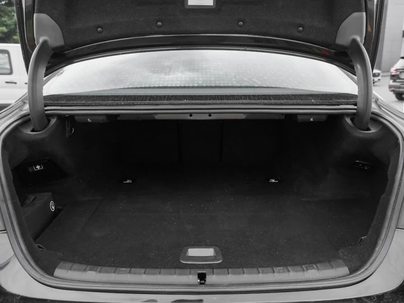 BMW 530E * Harmon&Kardon* * HeadUp* AвтоКредит* (ЦЕНА ДО БГ, снимка 15 - Автомобили и джипове - 53434496