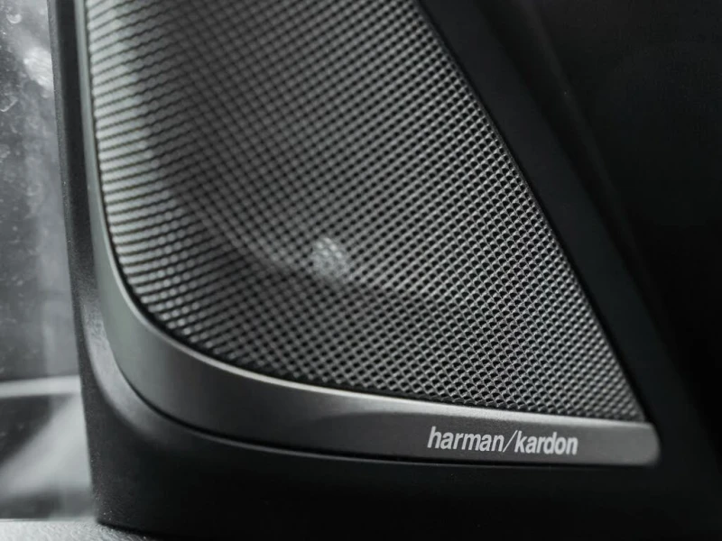 BMW 530E * Harmon&Kardon* * HeadUp* AвтоКредит* (ЦЕНА ДО БГ, снимка 10 - Автомобили и джипове - 53434496