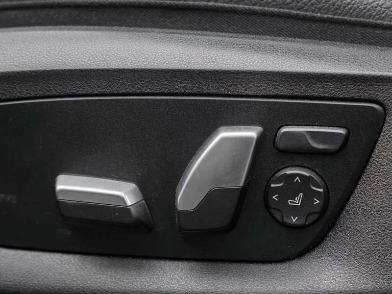 BMW 530E * Harmon&Kardon* * HeadUp* AвтоКредит* (ЦЕНА ДО БГ, снимка 14 - Автомобили и джипове - 53434496