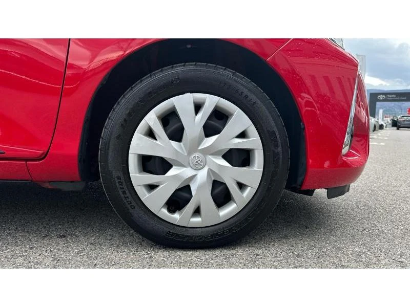 Toyota Yaris 1.5 HSD ACTIVE, снимка 16 - Автомобили и джипове - 53245771