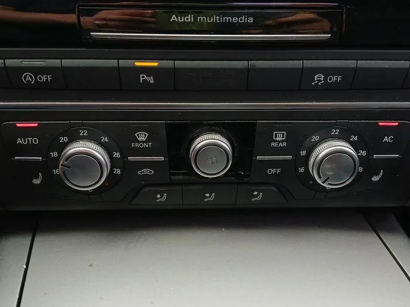 Audi A6 2.0 TDI, снимка 17 - Автомобили и джипове - 55048122
