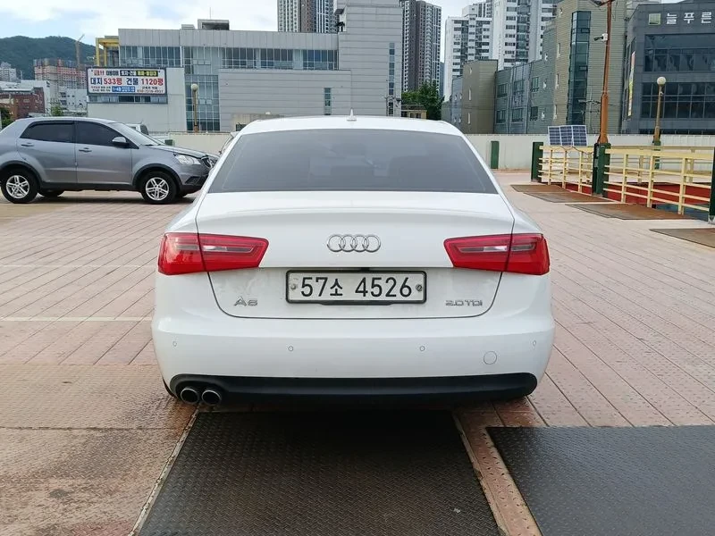 Audi A6 2.0 TDI, снимка 5 - Автомобили и джипове - 55048122