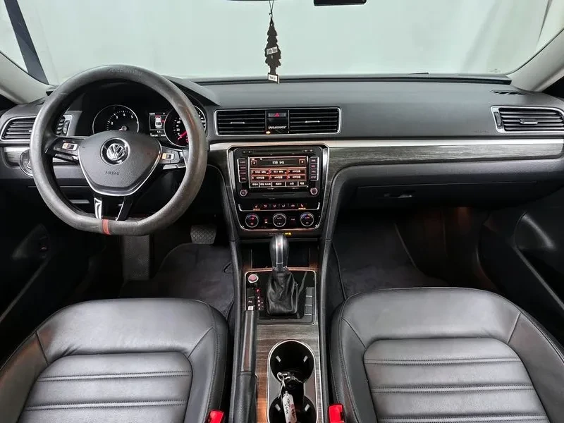 VW Passat 2.0 TSI , снимка 7 - Автомобили и джипове - 55720451