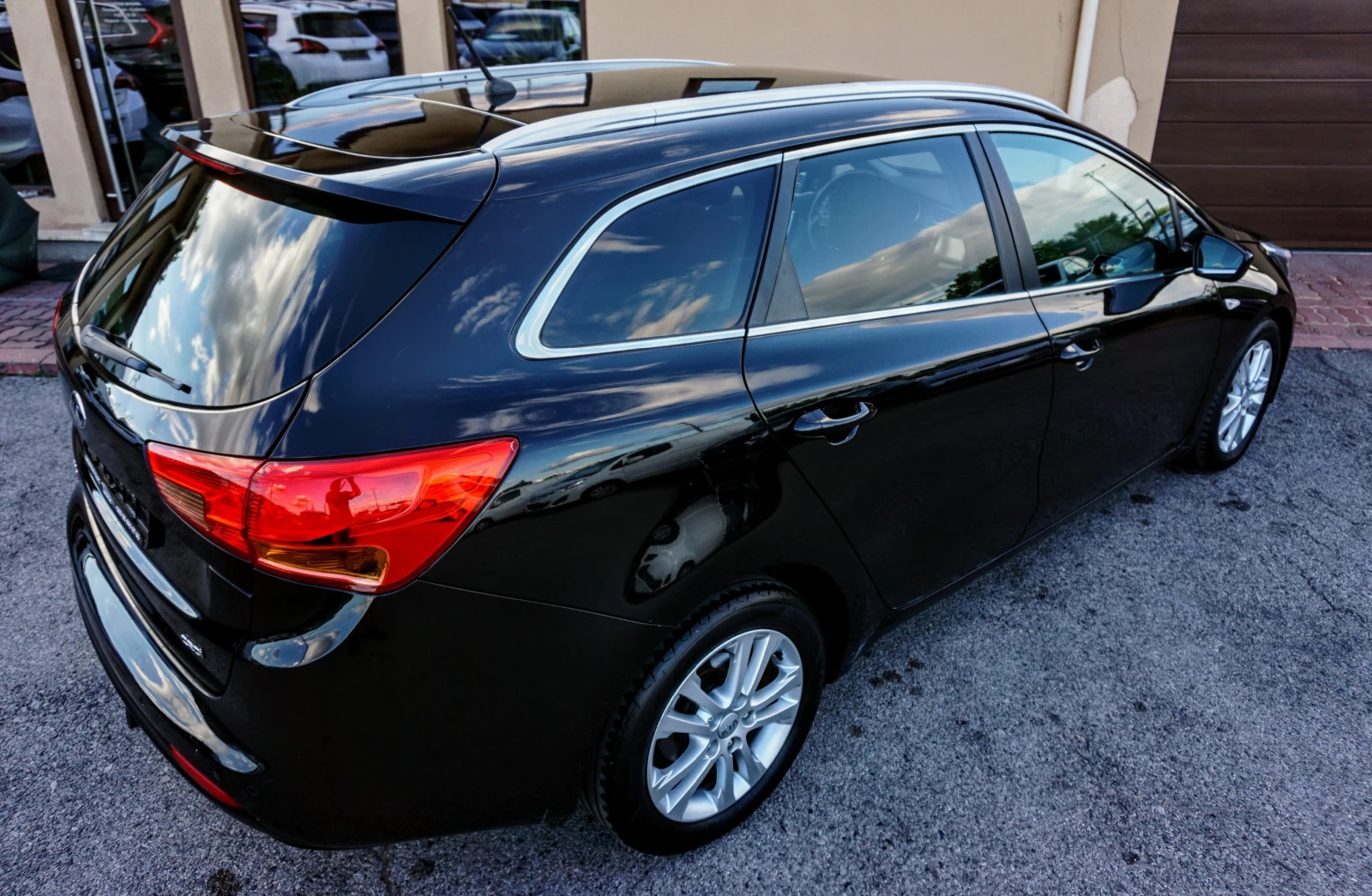 Kia Ceed SW 1.6CRDI CLASS - изображение 3