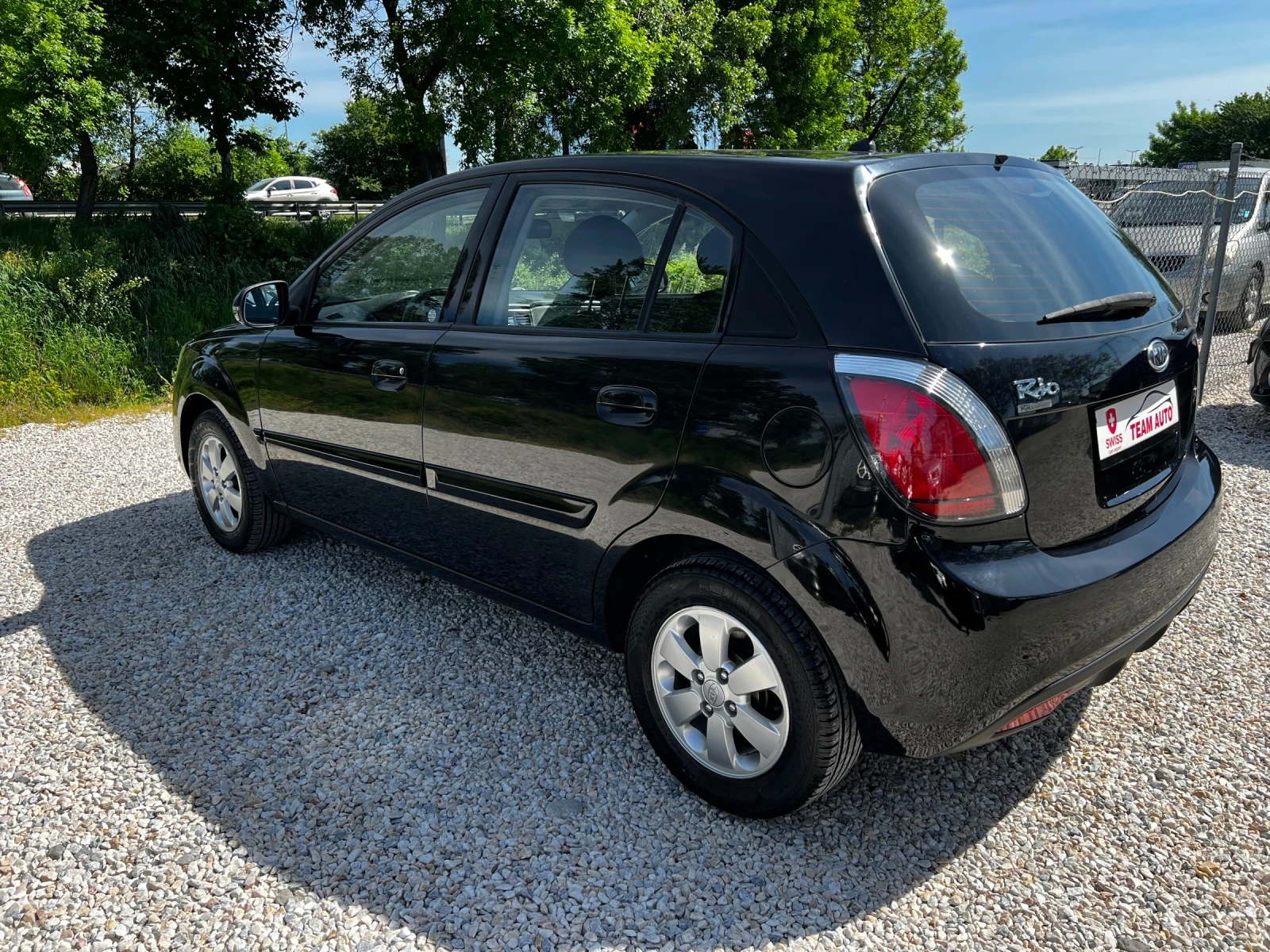 Kia Rio 1.4i 162000km SWISS EDITION - изображение 6