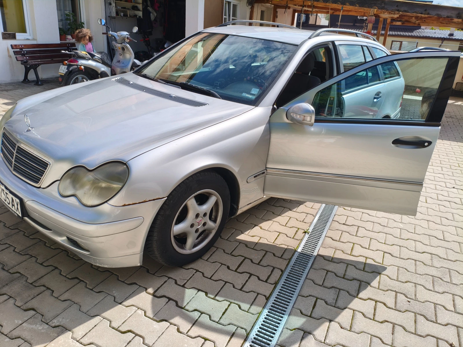 Mercedes-Benz C 220 CDI - изображение 2