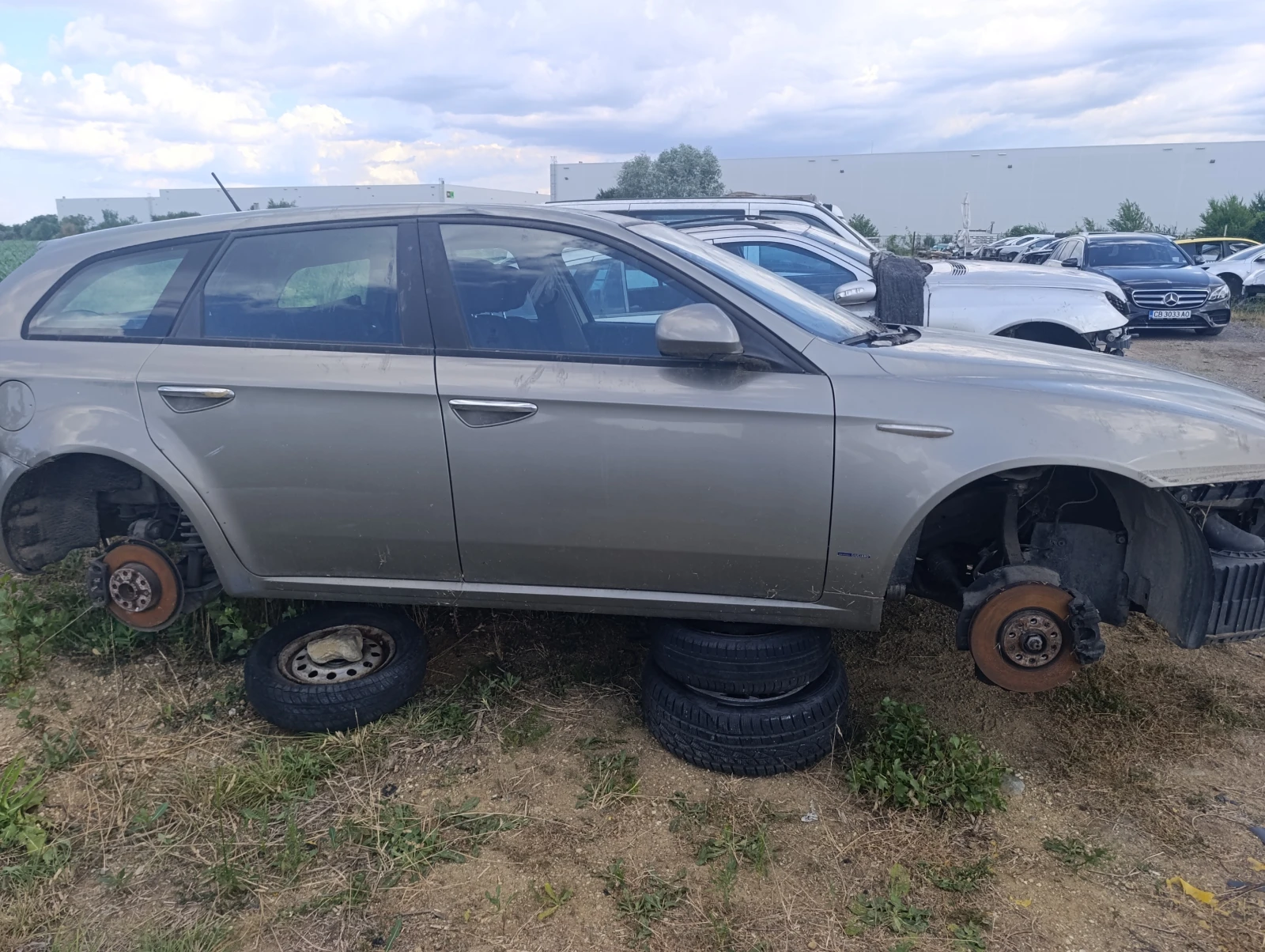Alfa Romeo 159 sportwagon 1.9CDI - изображение 9