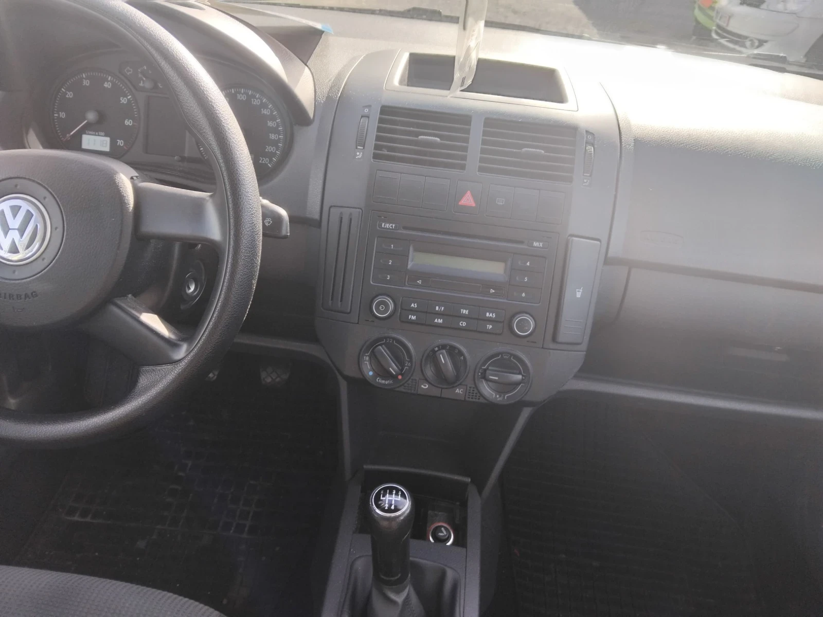 VW Polo 1.2i70ксА/С - изображение 6