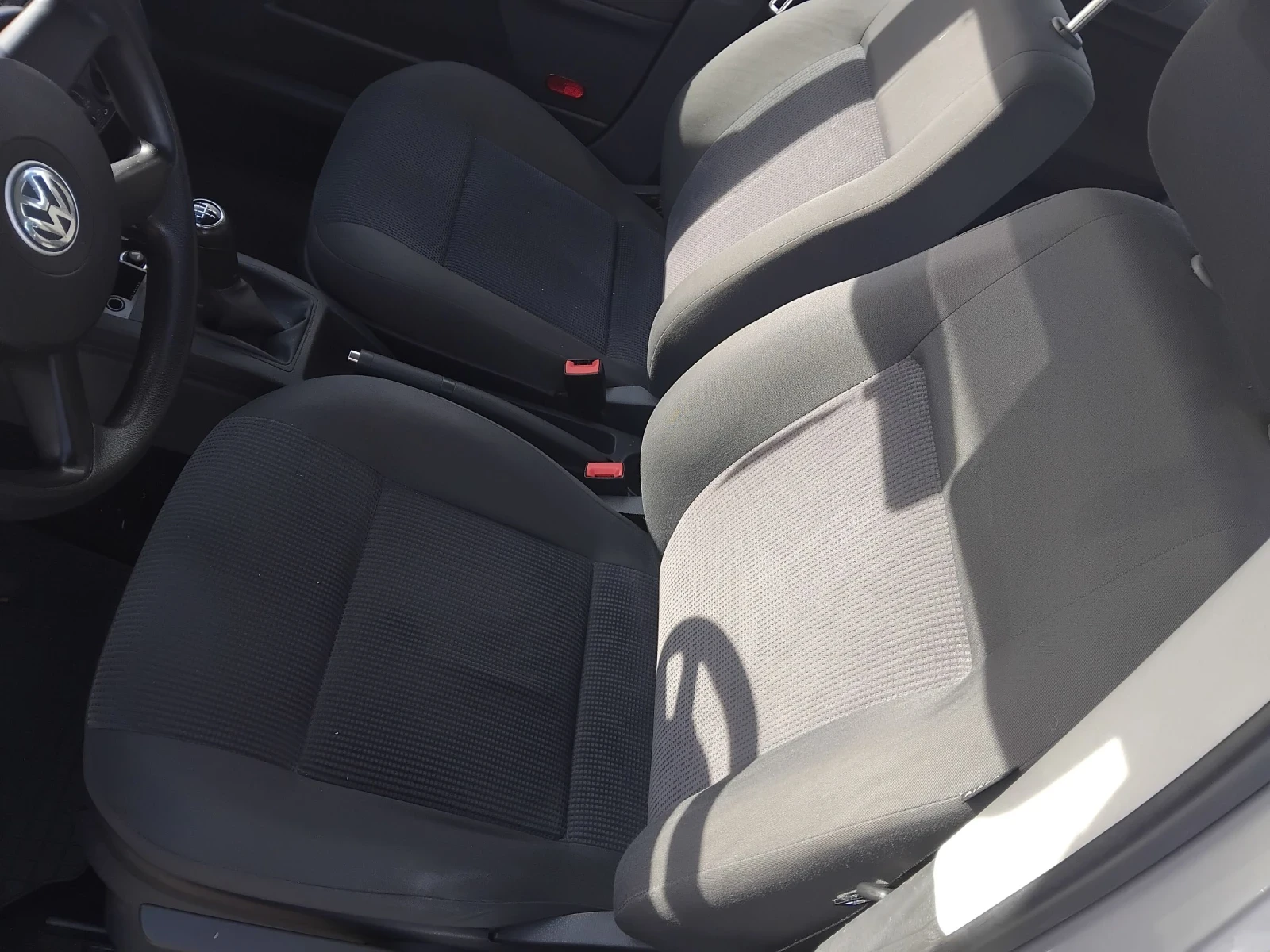 VW Polo 1.2i70ксА/С - изображение 8