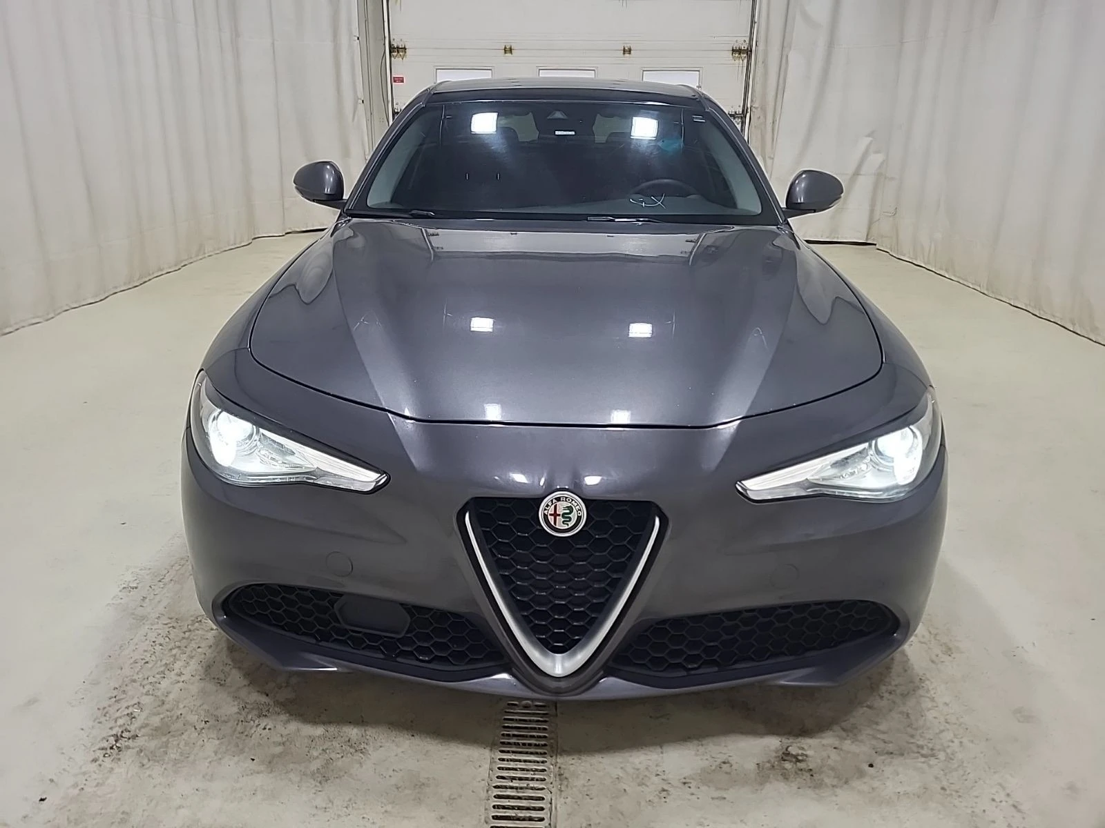 Alfa Romeo Giulia awd CARFAX АВТО КРЕДИТ  - изображение 3