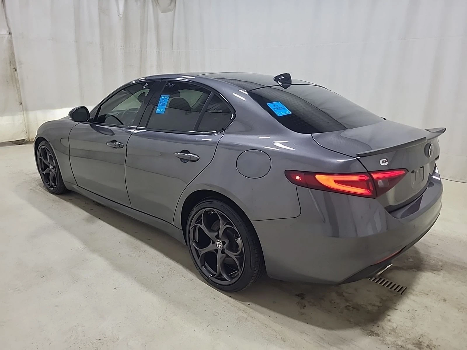 Alfa Romeo Giulia awd CARFAX АВТО КРЕДИТ  - изображение 2