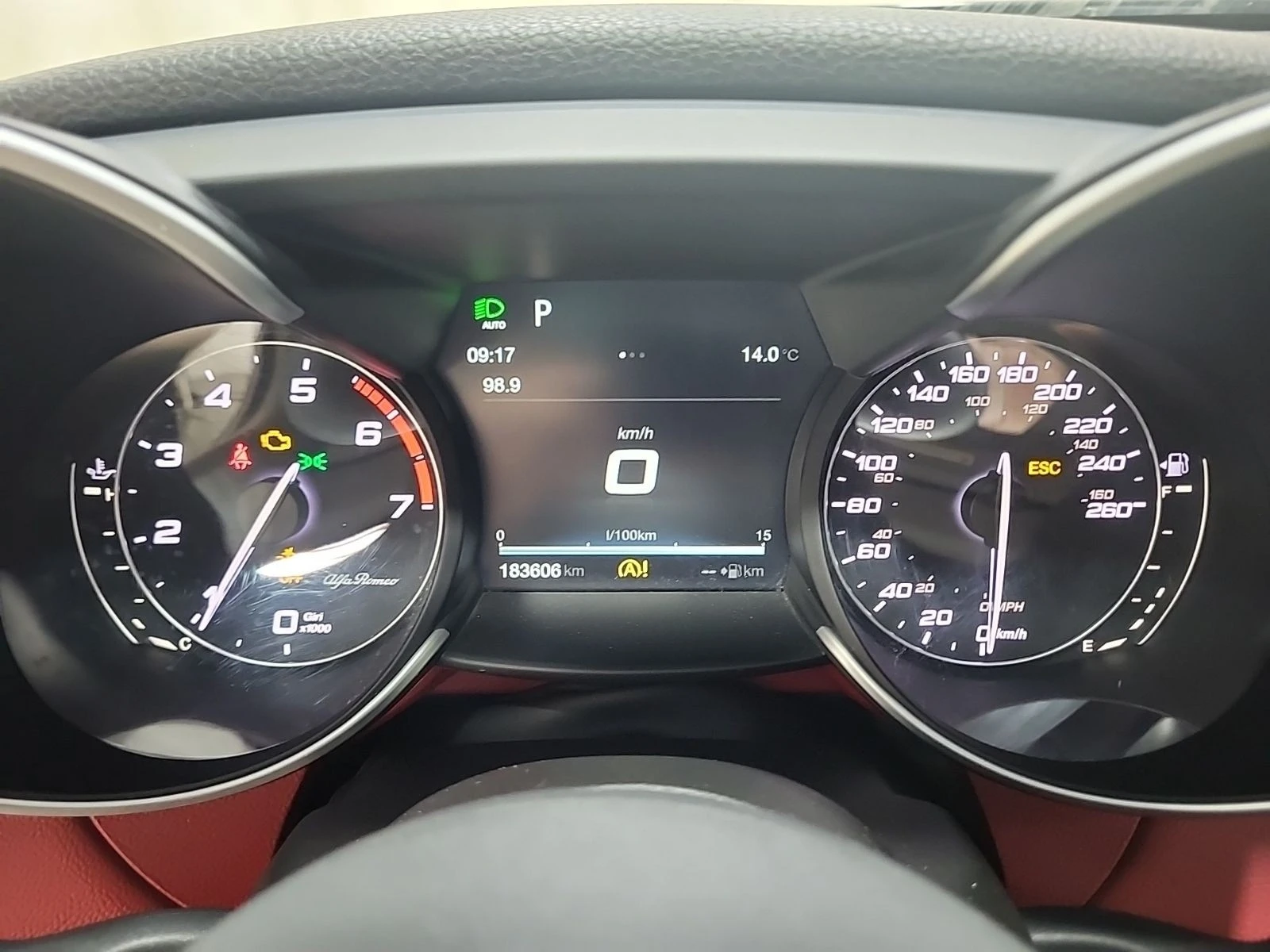 Alfa Romeo Giulia awd CARFAX АВТО КРЕДИТ  - изображение 7