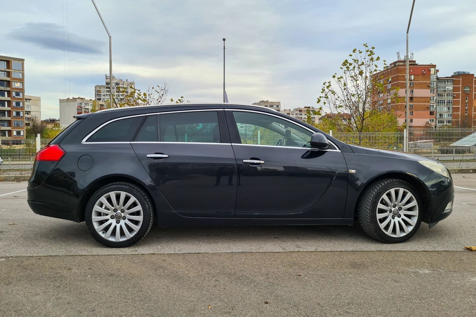 Opel Insignia SPORTS TOURER 2.0 CDTI  - изображение 3