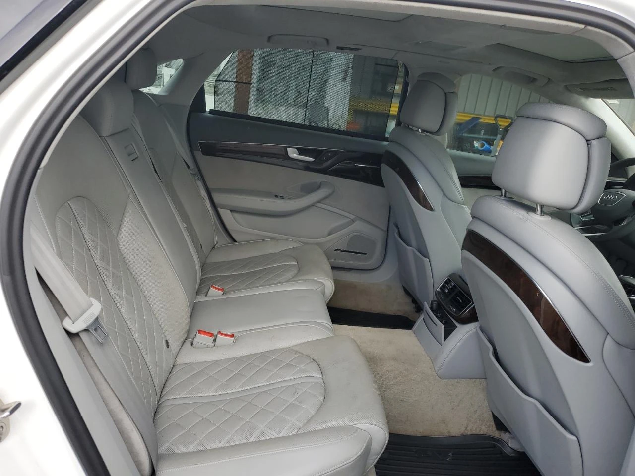 Audi A8 L* BOSE* HEAD-UP* МАСАЖ* 360 КАМЕРИ* ОБДУХВАНЕ - изображение 10