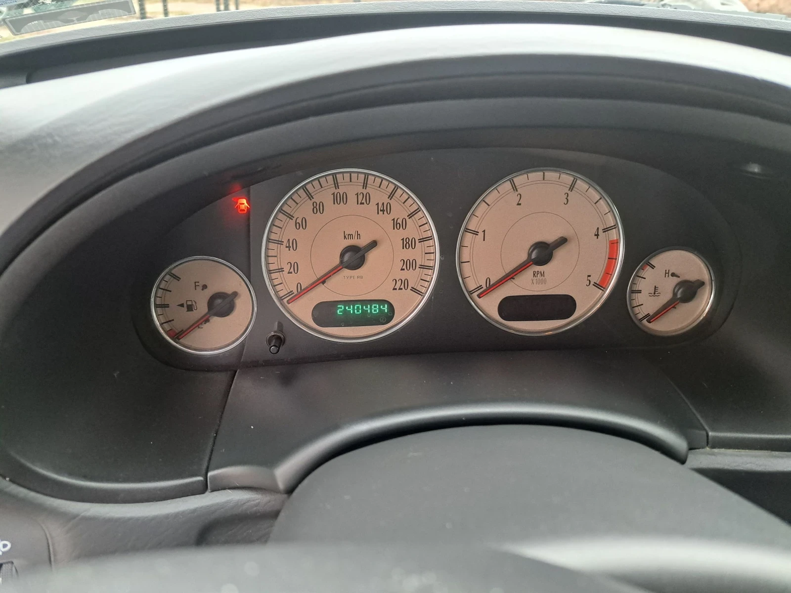 Chrysler Voyager 2.8CRD - изображение 6