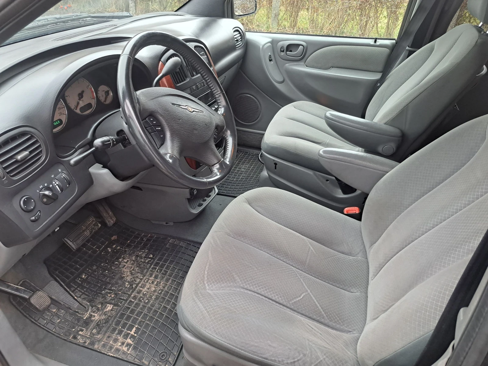 Chrysler Voyager 2.8CRD - изображение 7
