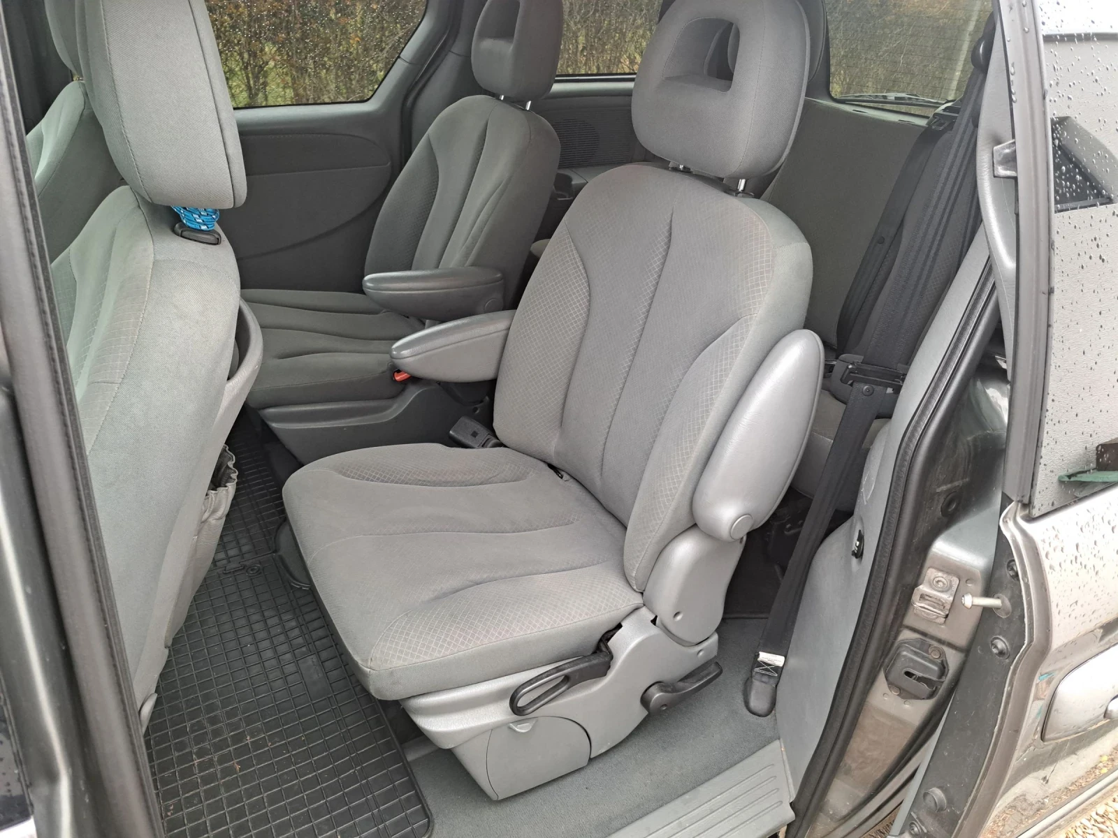 Chrysler Voyager 2.8CRD - изображение 5