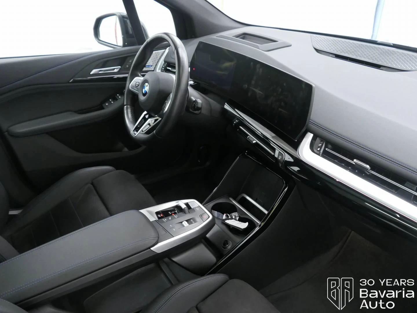 BMW 220 i Active Tourer M Sport Paket Steptronic - изображение 7