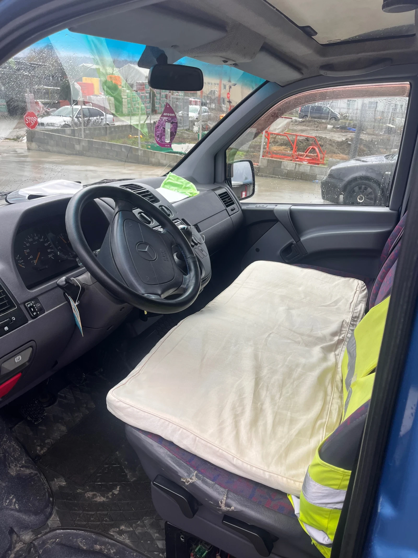 Mercedes-Benz 110 108 - изображение 5