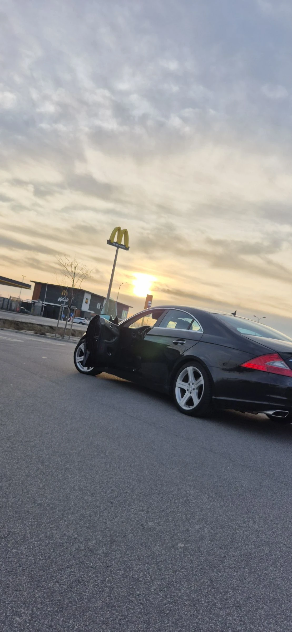 Mercedes-Benz CLS 300 CLS 280/300?????? MINE BABYYY