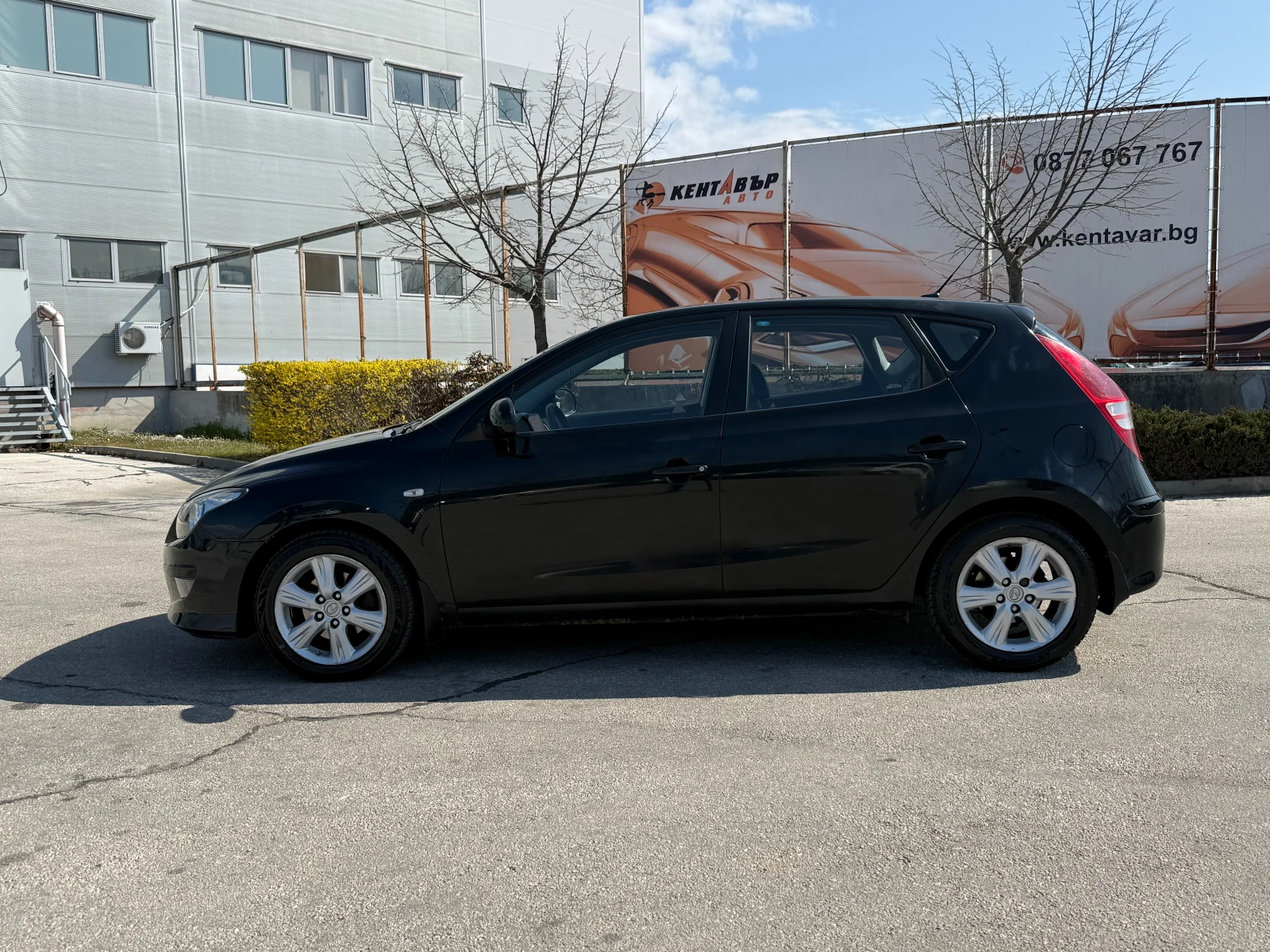 Hyundai I30 1.6d 114 к.с./ГАРАНЦИЯ ОТ КЕНТАВЪР , снимка 2 - Автомобили и джипове - 53982602