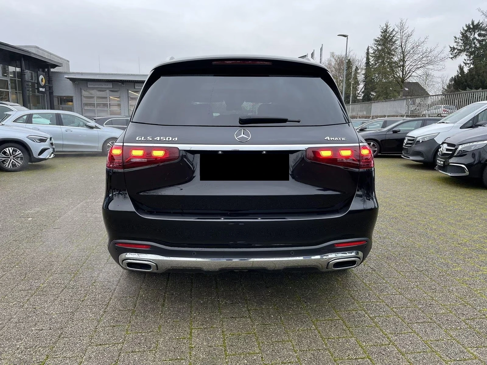 Mercedes-Benz GLS 450 /AMG/4-MATIC/FACELIFT/NIGHT/PANO/BURM/360/HUD/, снимка 5 - Автомобили и джипове - 54120356