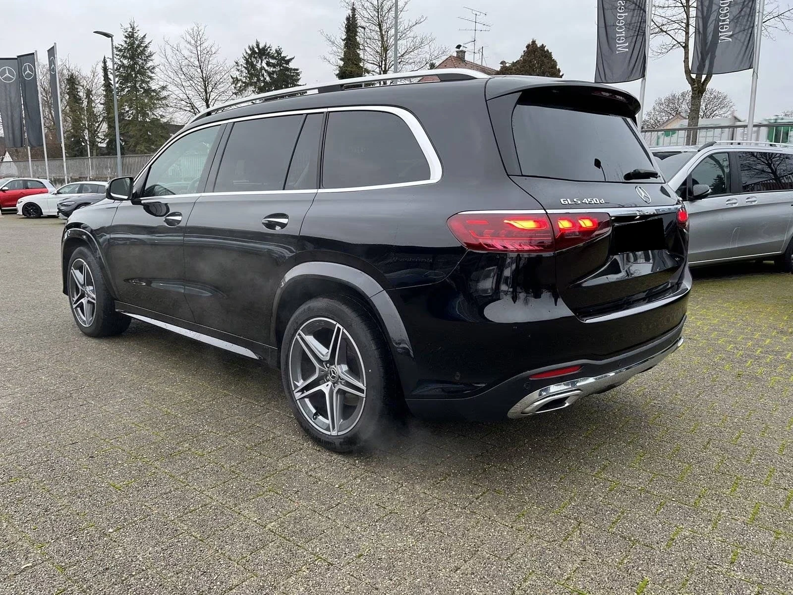 Mercedes-Benz GLS 450 /AMG/4-MATIC/FACELIFT/NIGHT/PANO/BURM/360/HUD/, снимка 4 - Автомобили и джипове - 54120356