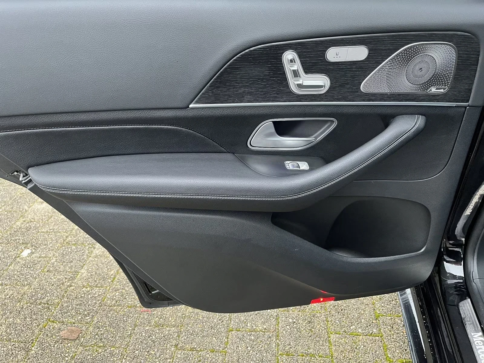 Mercedes-Benz GLS 450 /AMG/4-MATIC/FACELIFT/NIGHT/PANO/BURM/360/HUD/, снимка 12 - Автомобили и джипове - 54120356