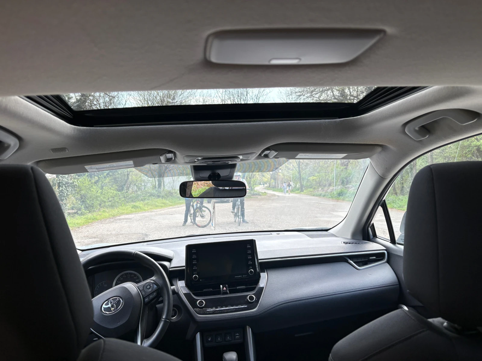 Toyota Corolla Cross 4X4 2.0 L Бензин, снимка 9 - Автомобили и джипове - 54230092