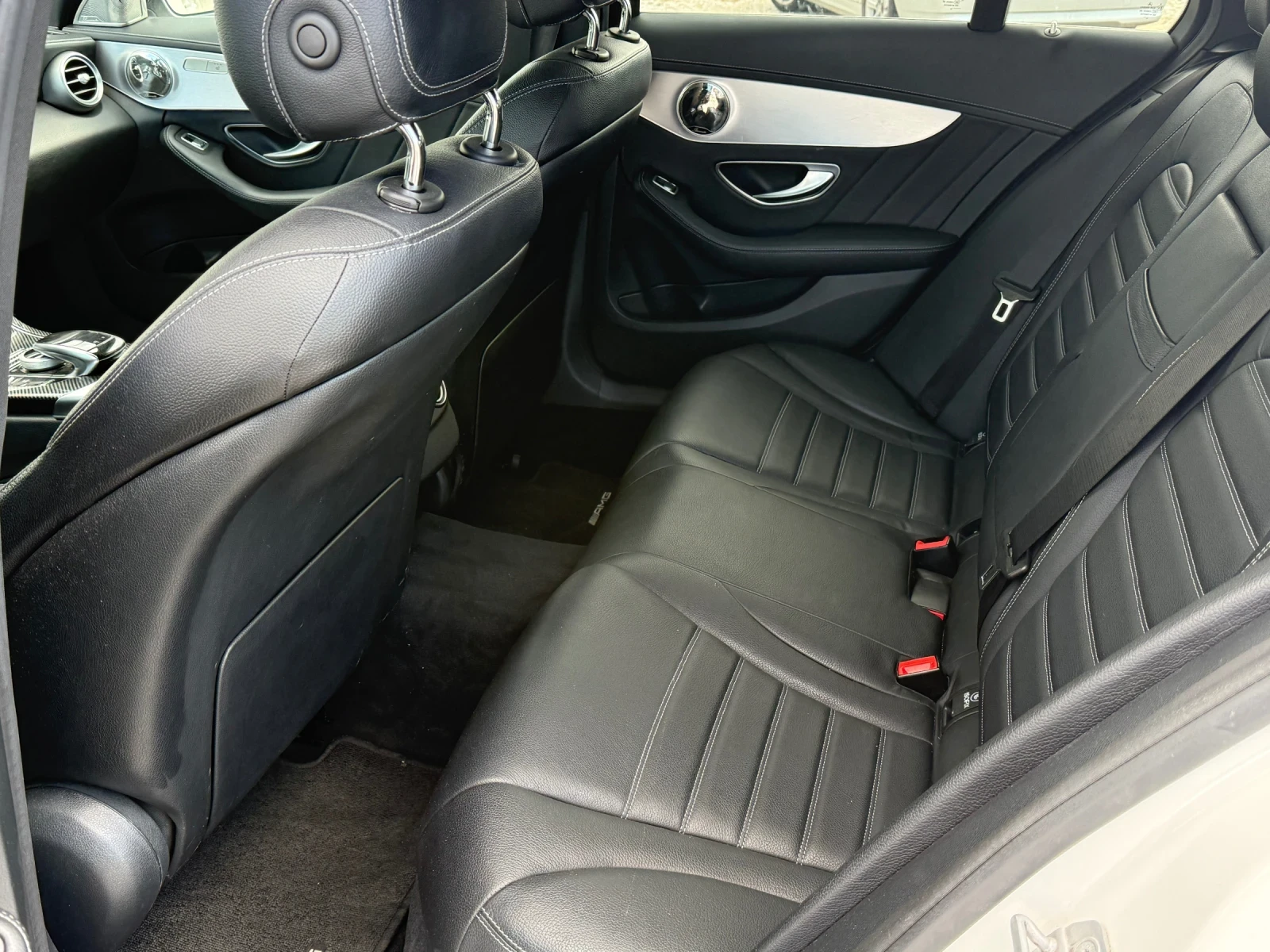 Mercedes-Benz C 220 AMG PACK ТОП състояние, снимка 13 - Автомобили и джипове - 54577015