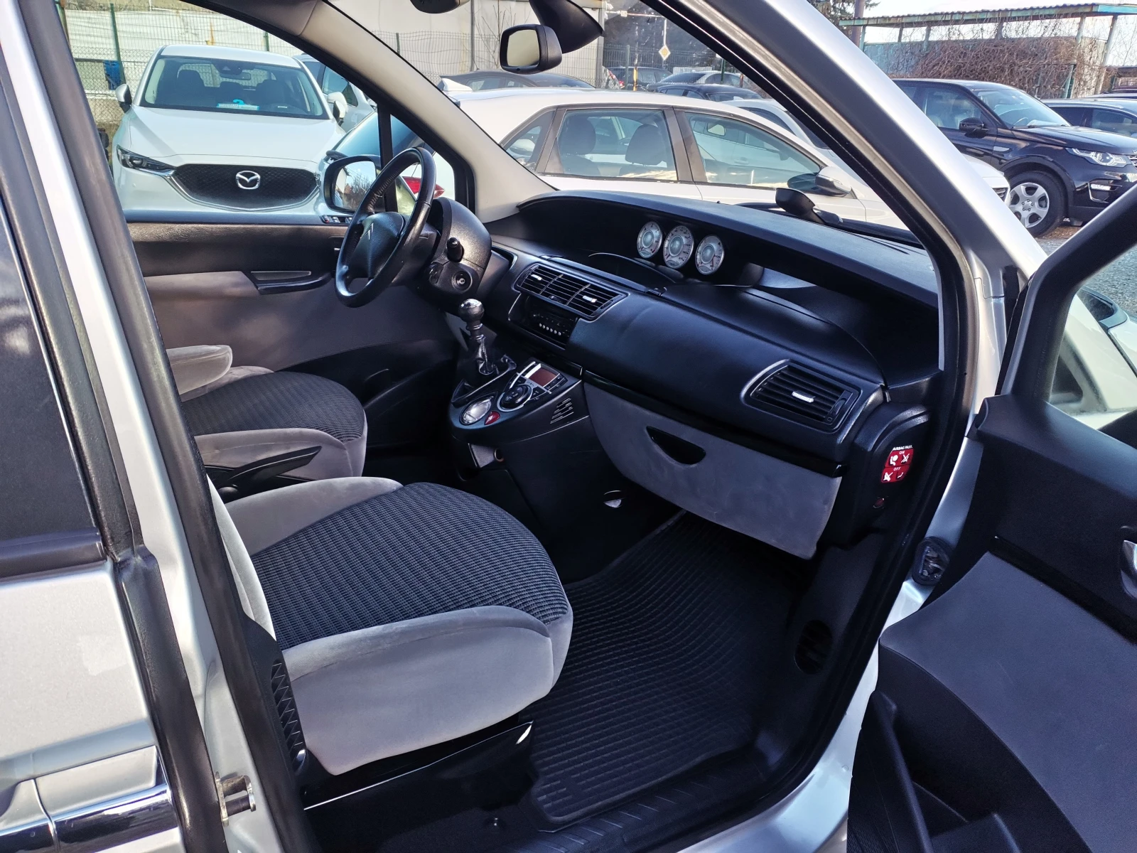 Citroen C8 2.0 HDI, снимка 14 - Автомобили и джипове - 55081196