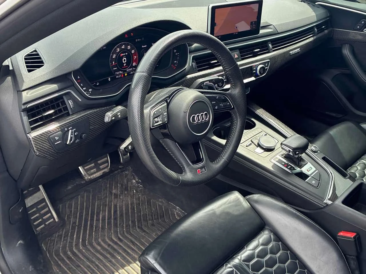 Audi Rs5 quattro / 360 / DIS / B&O / АВТОКРЕДИТ , снимка 5 - Автомобили и джипове - 54817788