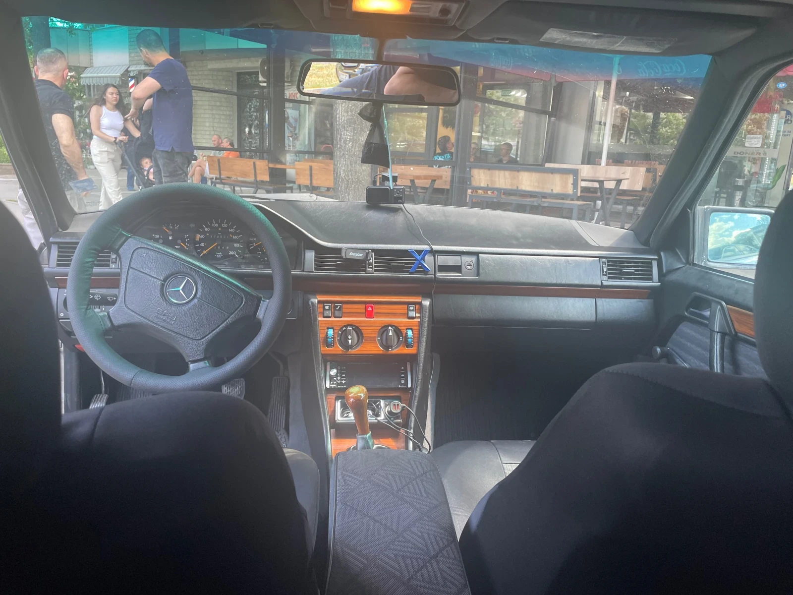 Mercedes-Benz 124, снимка 7 - Автомобили и джипове - 55230625