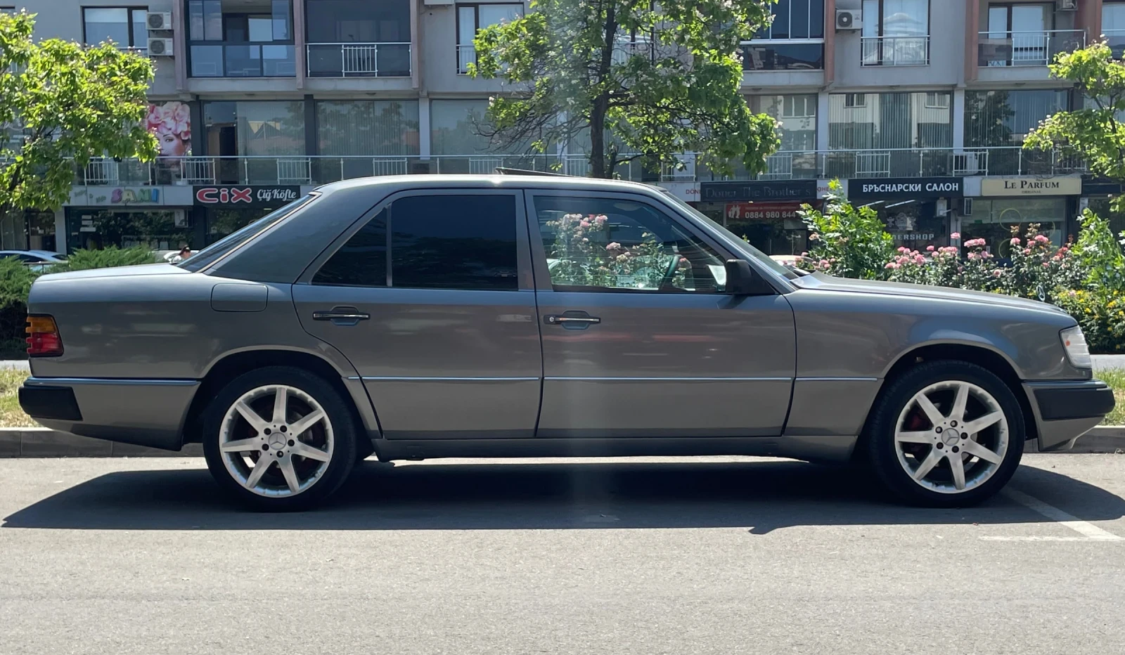Mercedes-Benz 124, снимка 8 - Автомобили и джипове - 55230625