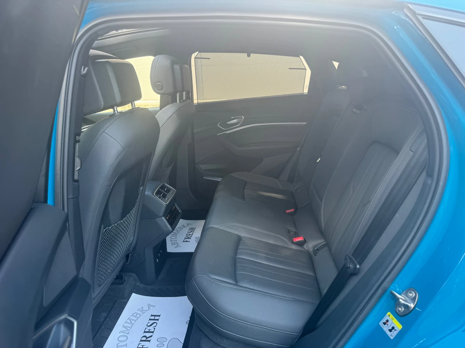 Audi E-Tron 95kWh* B&O* 360* DIS* Sportback S-Line 100% SOH, снимка 13 - Автомобили и джипове - 55286965